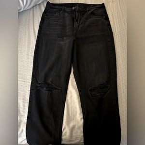 Black distressed jeans